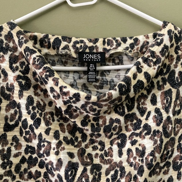 Jones New York Cream Ruched 3/4 Sleeve Blouse - Picture 3 of 13